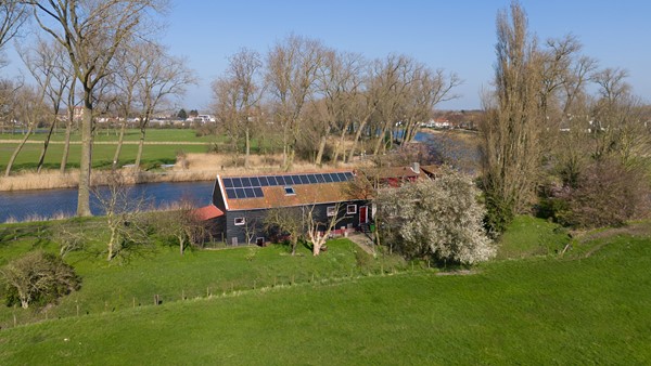 Vrijstaande woning op de meest unieke plaats in Sluis met uitzicht op de Damse Vaart en de uitgestrekte polders